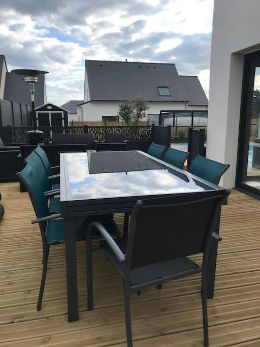 Maison 10 Pers En Bord De Mer Avec Piscine Chauffee Toute L'Annee, Spa Et Hamman Surzur المظهر الخارجي الصورة