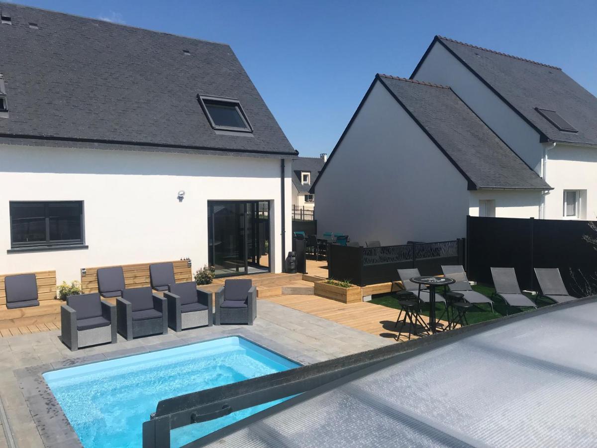 Maison 10 Pers En Bord De Mer Avec Piscine Chauffee Toute L'Annee, Spa Et Hamman Surzur المظهر الخارجي الصورة